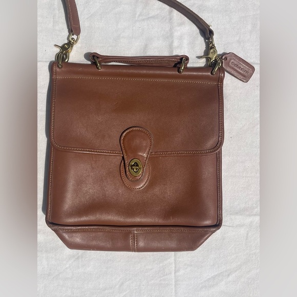 Vintage Coach Messenger Bag • TN-4136 - Picture 2 of 9